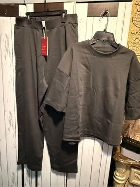 Unbranded Women's Black Relaxed Track Pants & Boxy Top Set